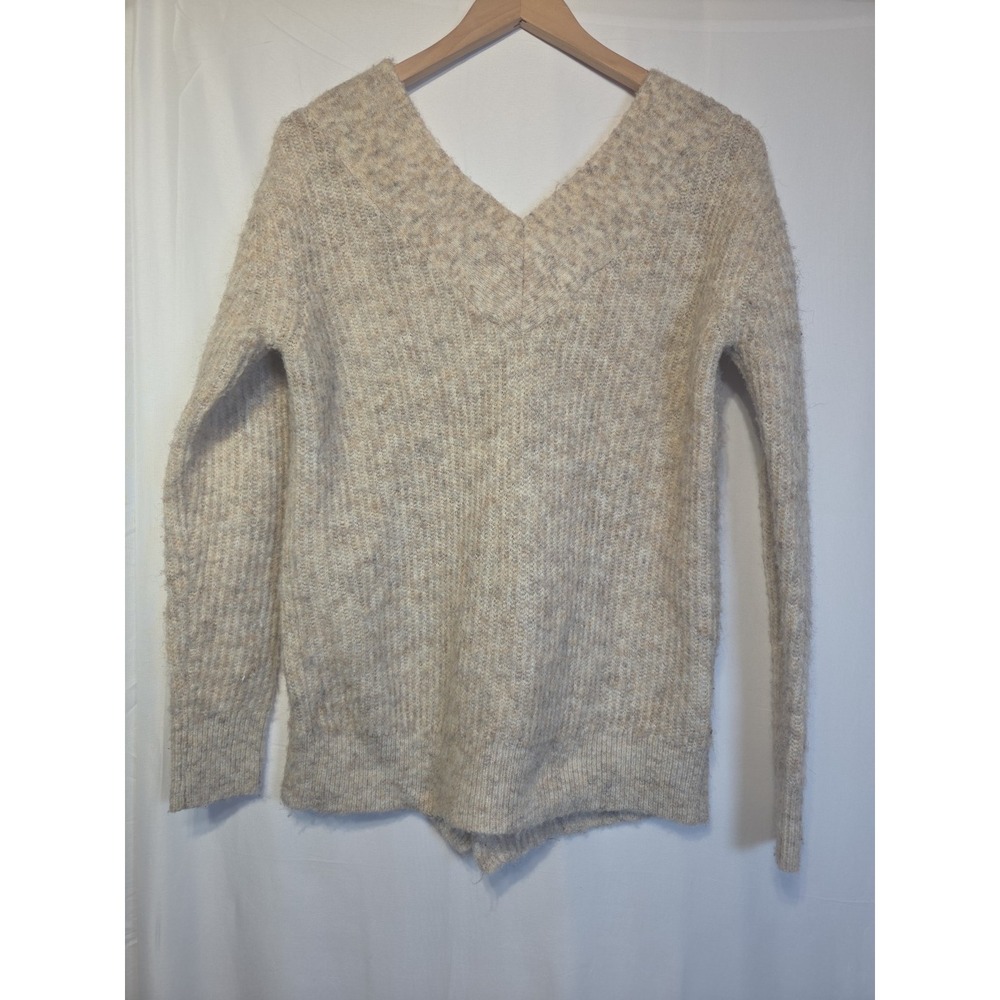 RD Style Fuzzy Knit V-Neck Sweater Woven Back‎ Small Petite Beige